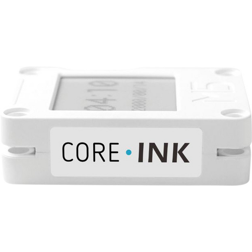 Ein kleiner rechteckiger elektronischer Bildschirm in einem weißen Gehäuse, beschriftet mit 'CORE INK', zeigt Informationen an.